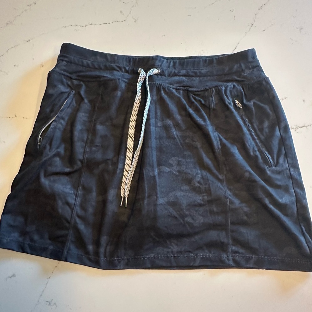 Athletic shorts